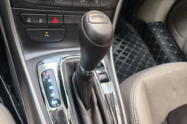 Chevrolet Malibu 2015 car image #16