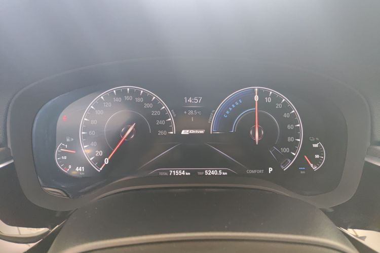 BMW 5 Series New Energy 2019 #16 BMW 5 Series New Energy 2019 car image #16