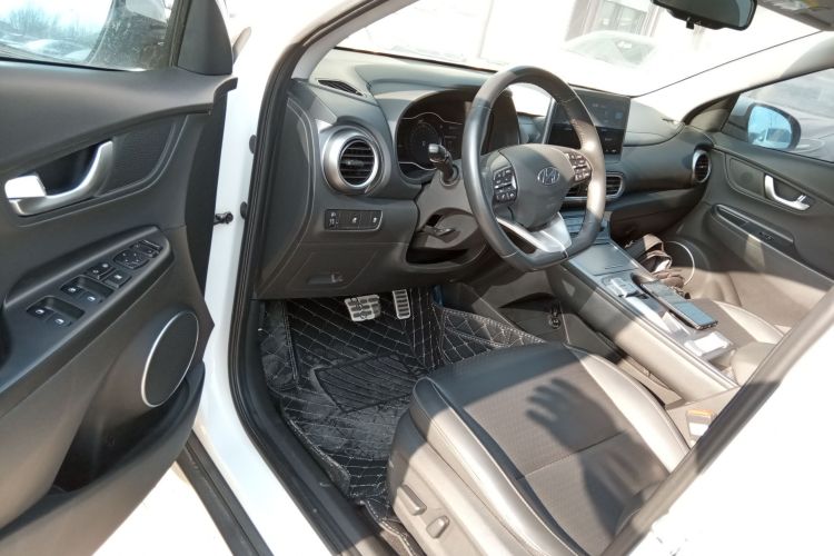 Hyundai Kona EV 2021 car image #16