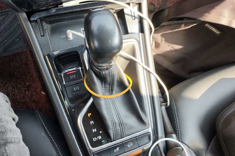 Roewe RX3 2019 изображение автомобиля #16