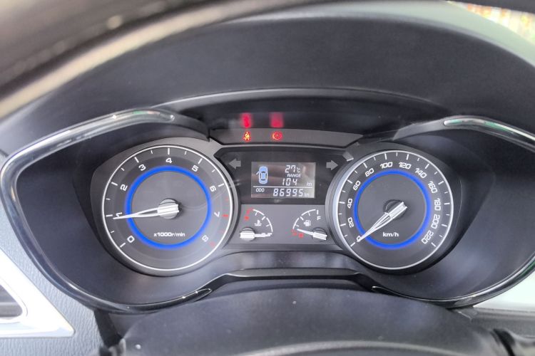 Changan Alsvin V7 2017 #16 Changan Alsvin V7 2017 car image #16