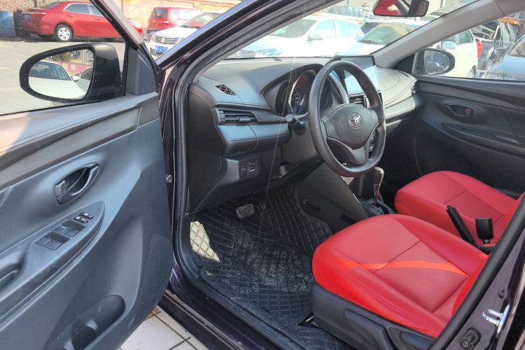 Vios 2015 car image #16