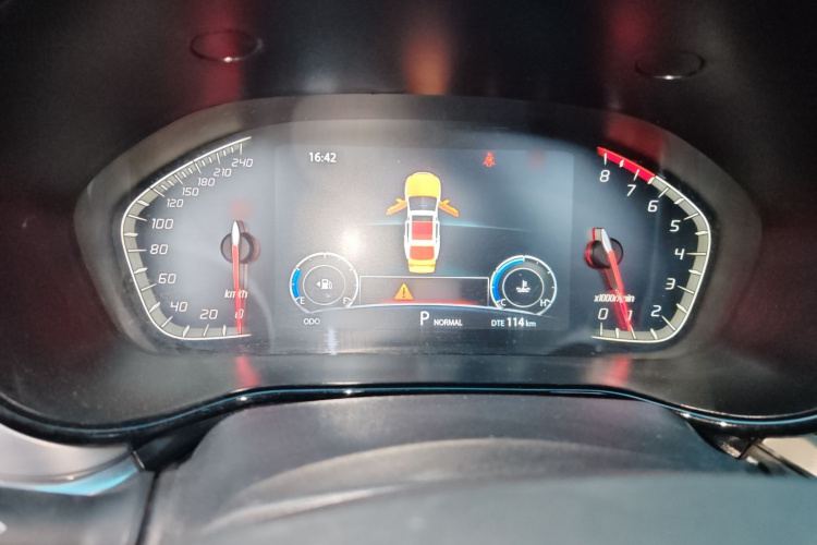 Changan CS85 Coupe 2019 car image #16