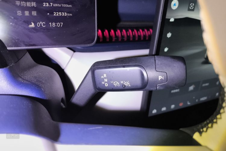 极氪 极氪X 2023 汽车图片 #16