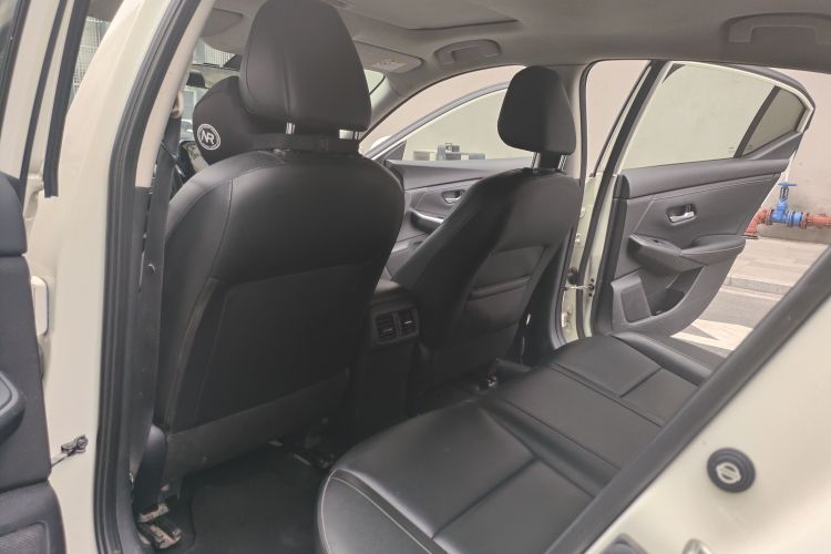 Nissan Sylphy 2020 #16 Nissan Sylphy 2020 car image #16