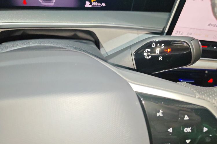 Volkswagen Tayron 2025 immagine di auto #16