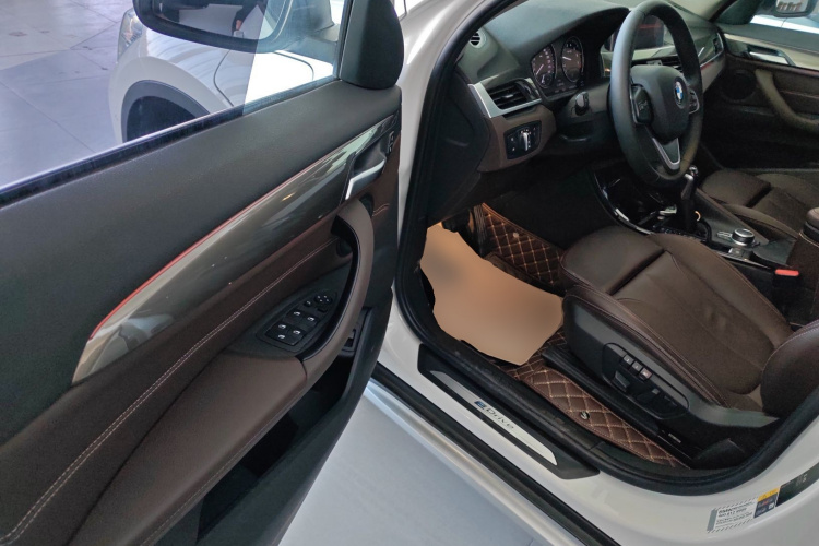 BMW X1 New Energy 2020 car image #16