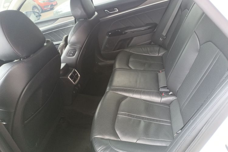 Kia K5 2020 car image #16
