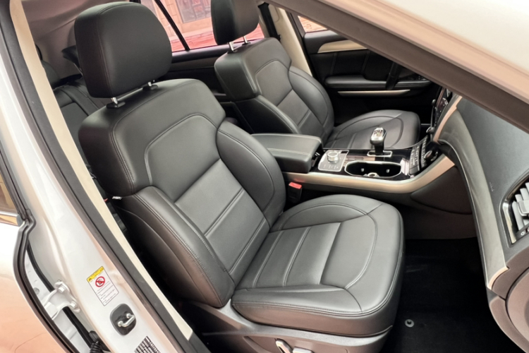 Haval H8 2018 car image #16