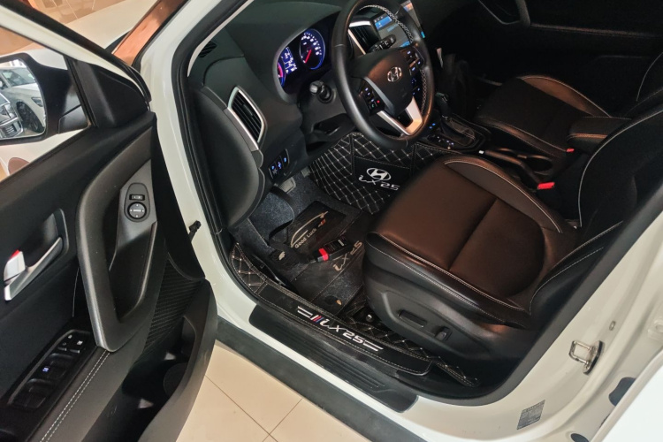 Hyundai ix25 2017 car image #16