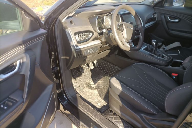 X70M 2021 car image #16