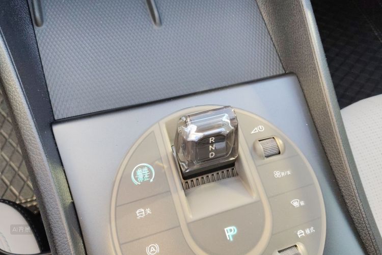 BYD Seal 05 DM-i 2025 #16 BYD Seal 05 DM-i 2025 car image #16