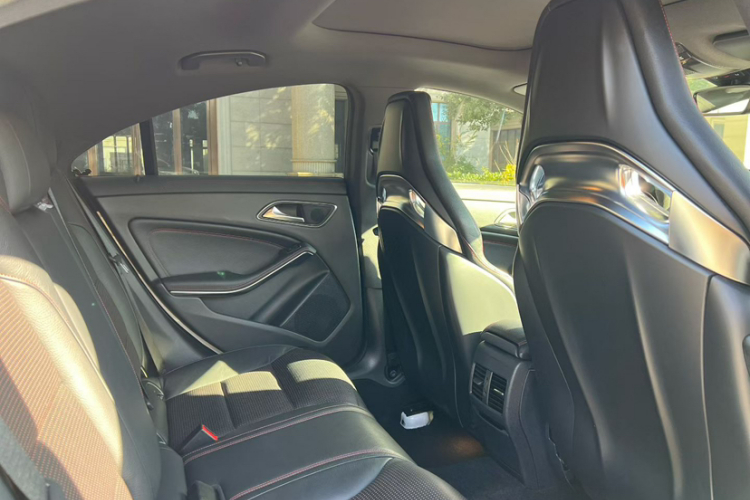 Mercedes-Benz CLA AMG 2018 car image #16