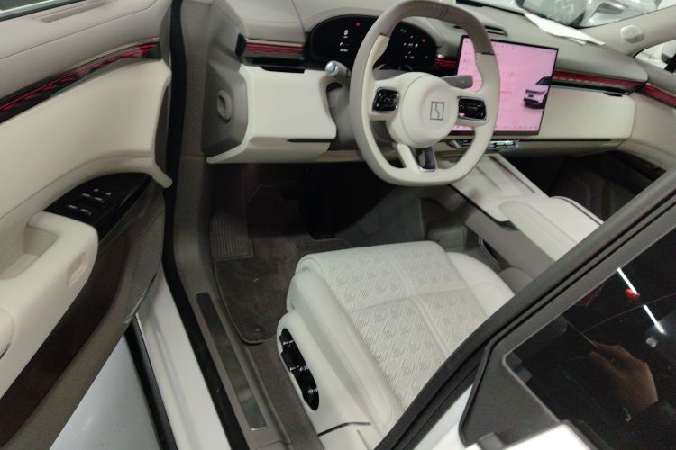 Zeekr 7X 2025 car image #16