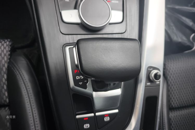 Audi A4L 2018 immagine di auto #16