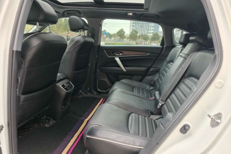 Honda UR-V 2018 #16 Honda UR-V 2018 car image #16