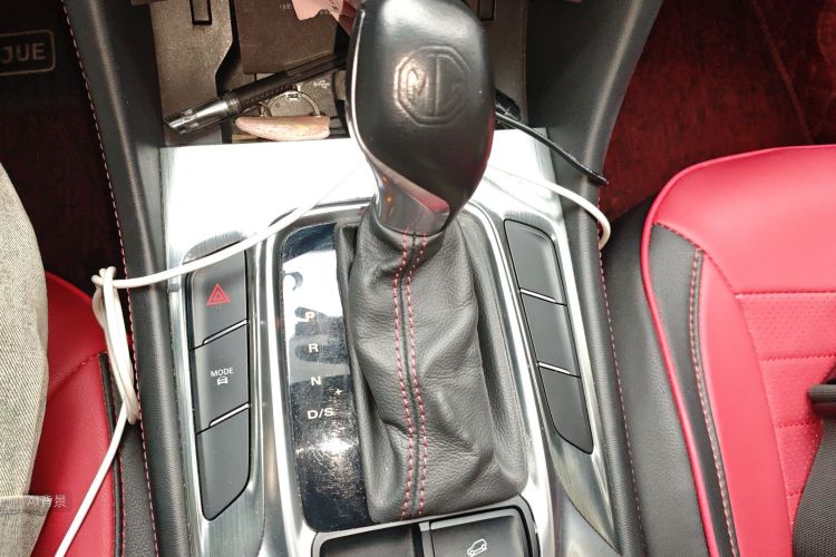 MG HS 2019 car image #16