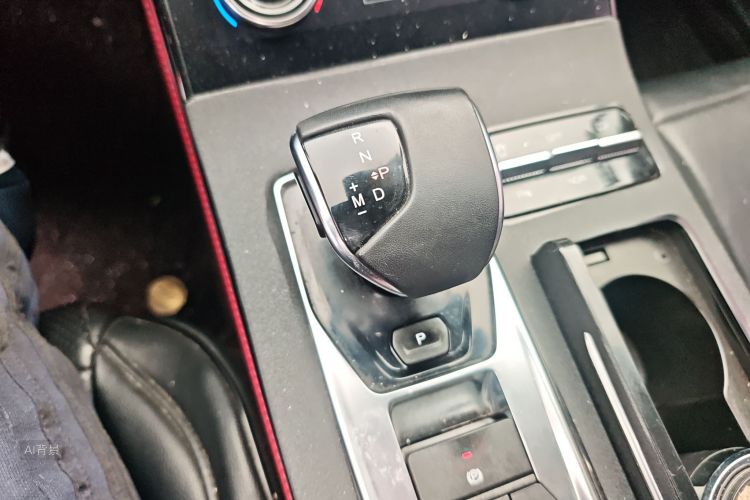 Jetour X70 PLUS 2022 car image #16