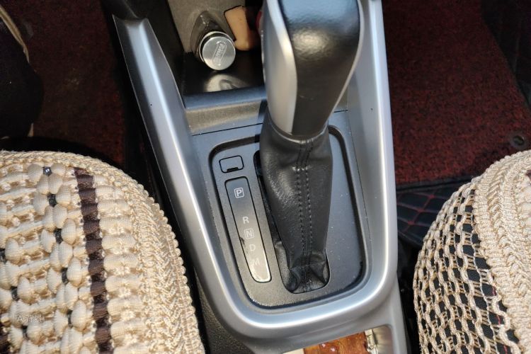 铃木 维特拉 2018 汽车图片 #16