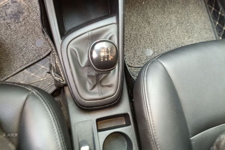 Hyundai Reina 2019 car image #16