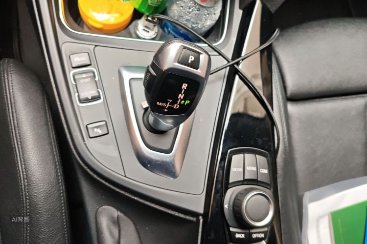 BMW 3 Series GT 2018 #16 BMW 3 Series GT 2018 immagine di auto #16