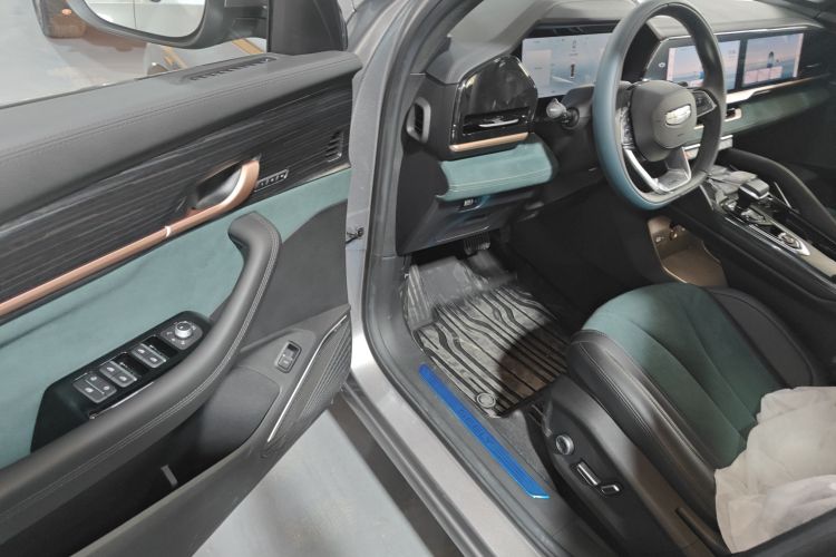 GEELY 2025 immagine di auto #16