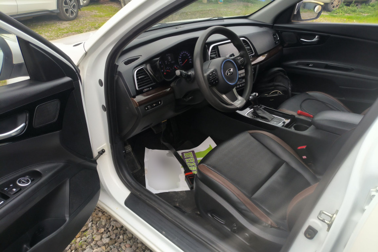 起亚 起亚K4 2018 汽车图片 #16