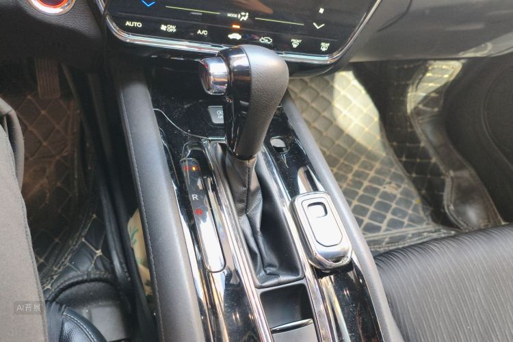 Honda VEZEL 2019 immagine di auto #16