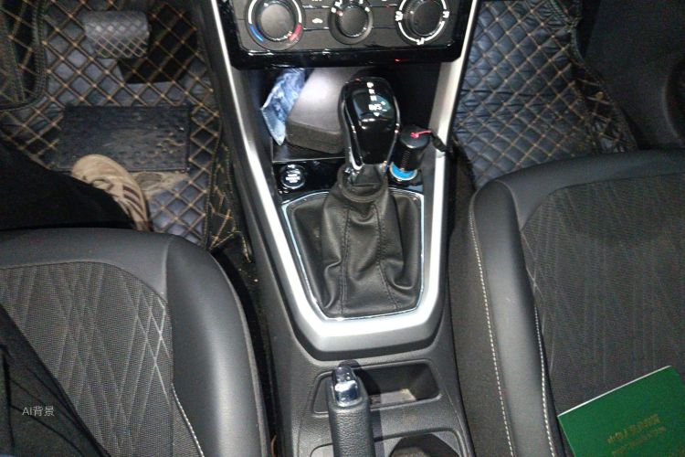 Volkswagen T-Cross 2020 car image #16
