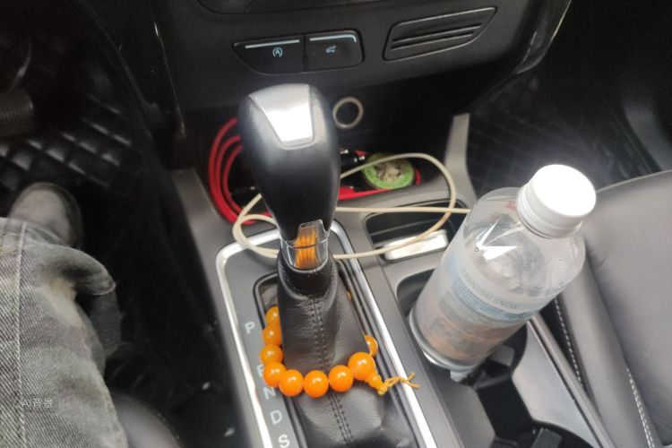 Ford Kuga 2017 car image #16