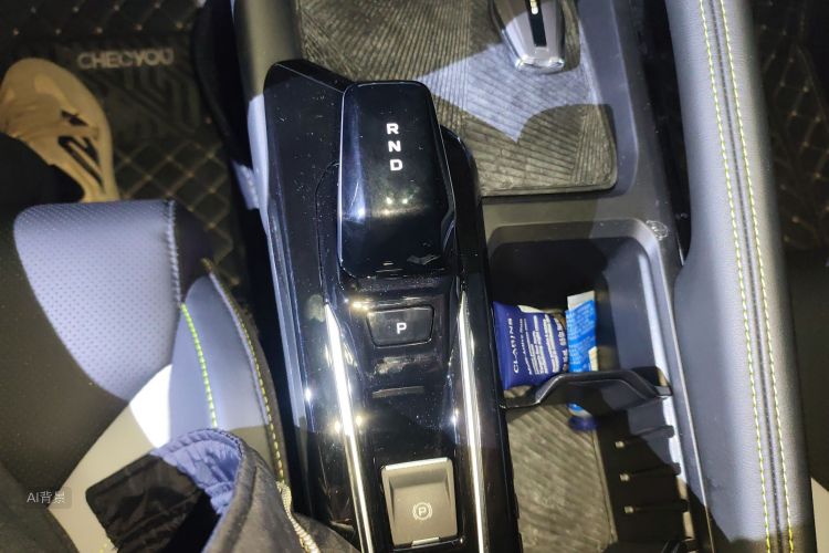 GEELY Coolray 2023 #16 GEELY Coolray 2023 car image #16