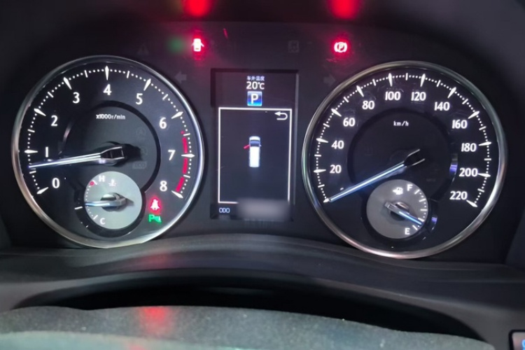 Toyota Alphard 2017 car image #16