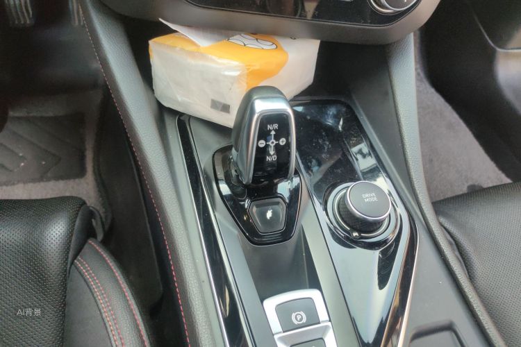 Lynk & Co 03 2020 car image #16