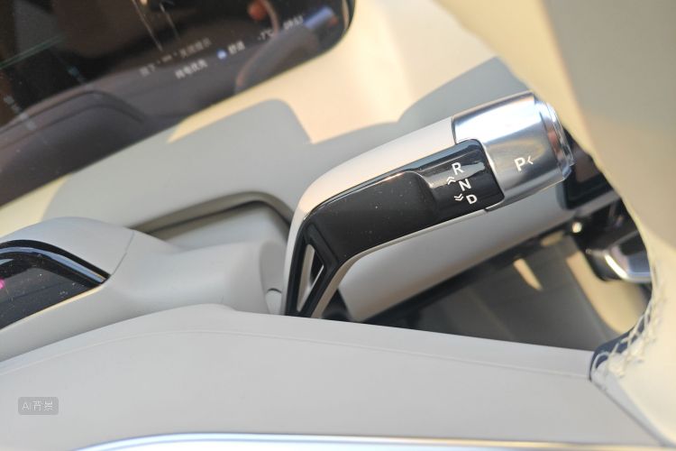 Zeekr 9X 2025 car image #16