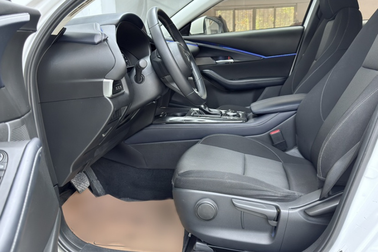 Mazda CX-30 2021 car image #16