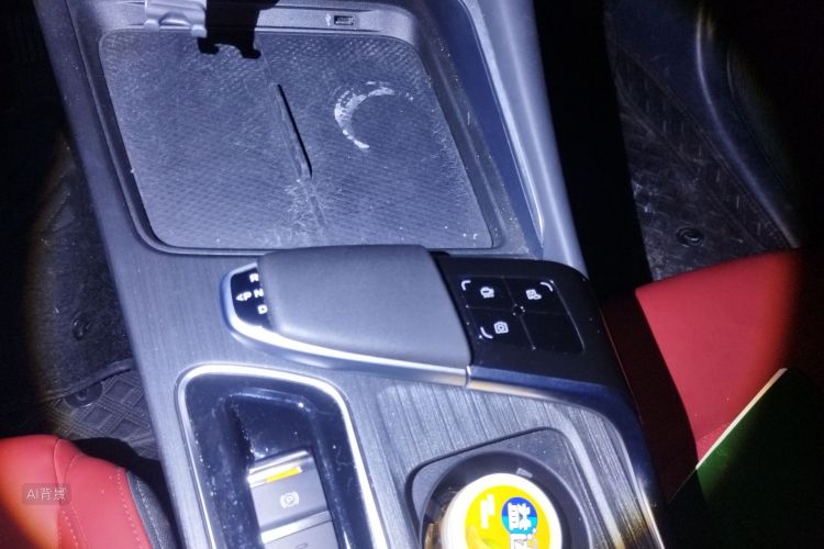 Changan UNI-T 2020 car image #16