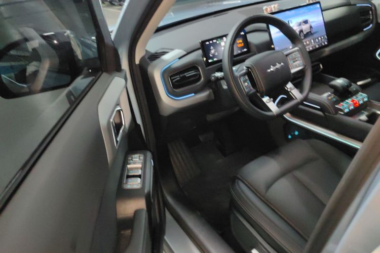 FangChengBao Tiger 3 2025 #16 FangChengBao Tiger 3 2025 car image #16