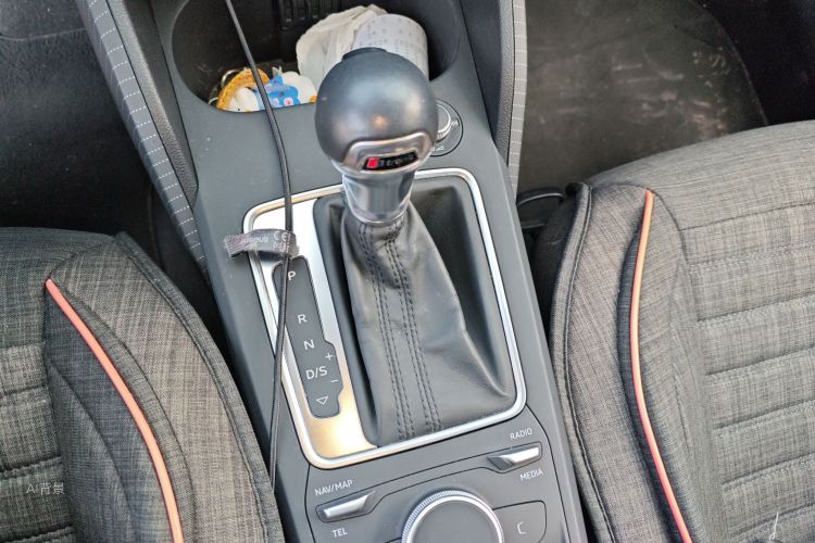 Q2L 2019 #16 Q2L 2019 car image #16