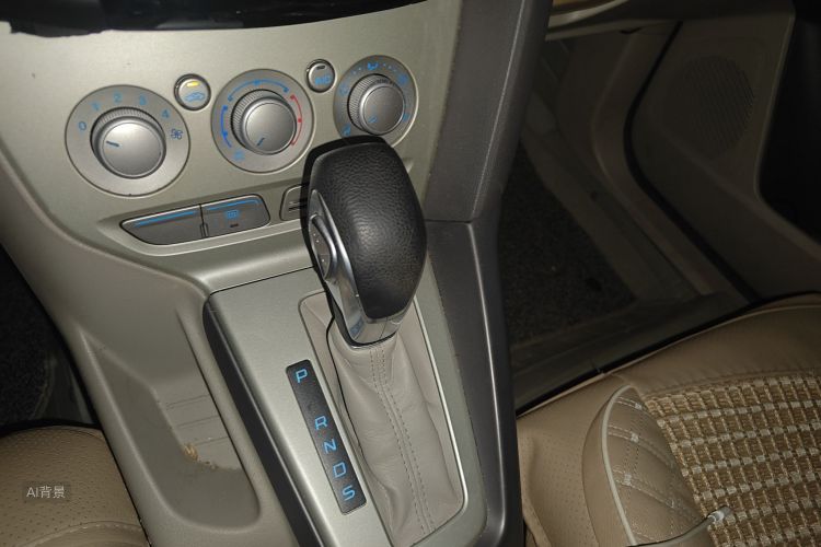 Ford Focus 2014 car image #16