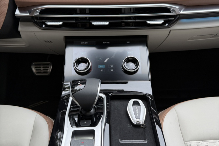 Jetour X70 C-DM 2024 car image #16