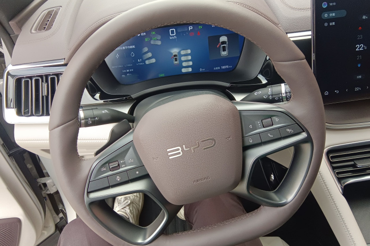 BYD Song Plus New Energy 2025 #16 BYD Song Plus New Energy 2025 car image #16