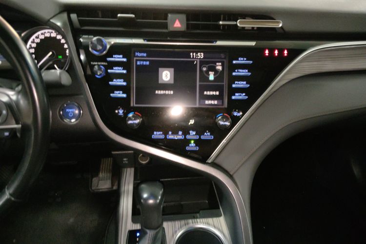 Toyota Camry 2018 car image #16