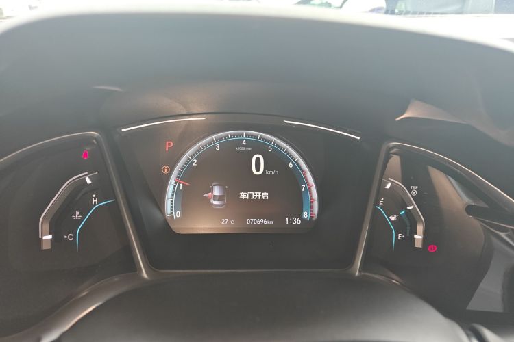 Honda Civic 2018 car image #16