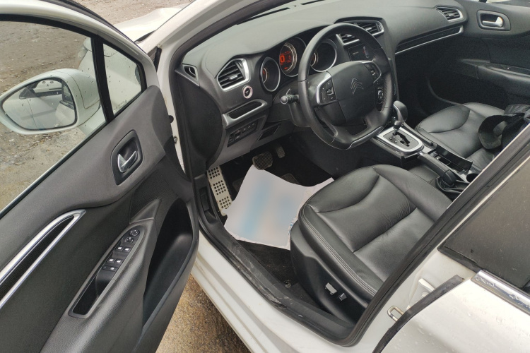 Citroen C4L 2015 car image #16