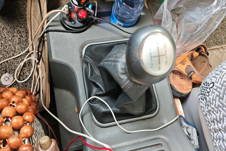 Forthing Lingzhi 2014 #16 Forthing Lingzhi 2014 изображение автомобиля #16