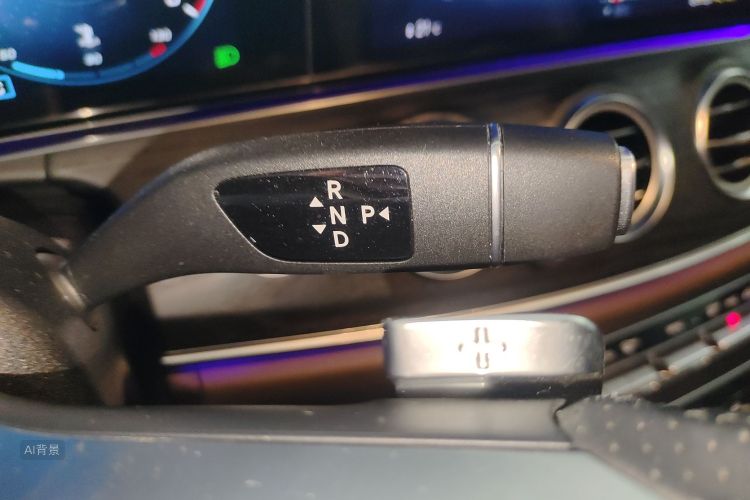 Mercedes-Benz E Class 2020 car image #16