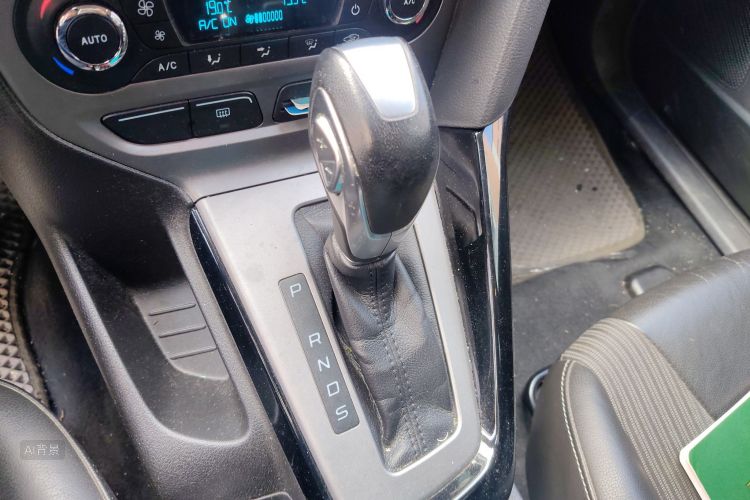 Ford Focus 2014 #16 Ford Focus 2014 car image #16