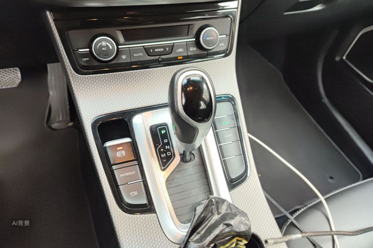 GEELY Emgrand GS 2018 car image #16