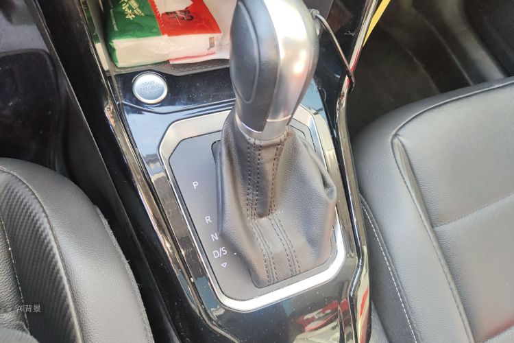 T-Roc 2019 car image #16