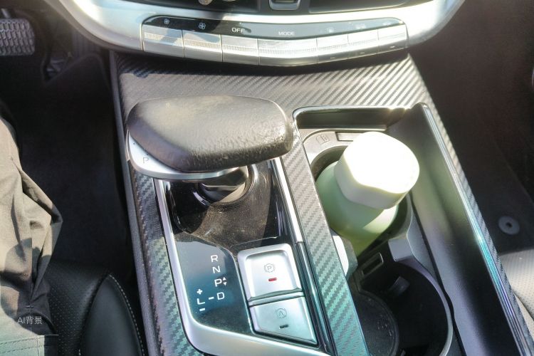 GEELY Ulion New Energy 2018 car image #16